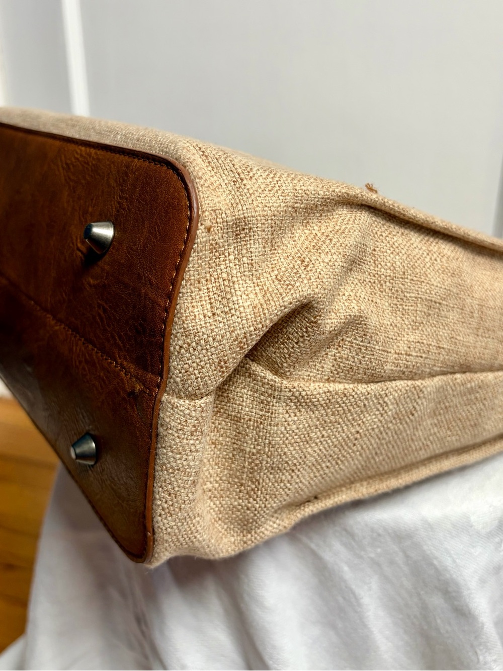 Wrangler Canvas Bucking Bronc Tote, PV Trim,leather handles, Xbody strap, unworn - Picture 12 of 14